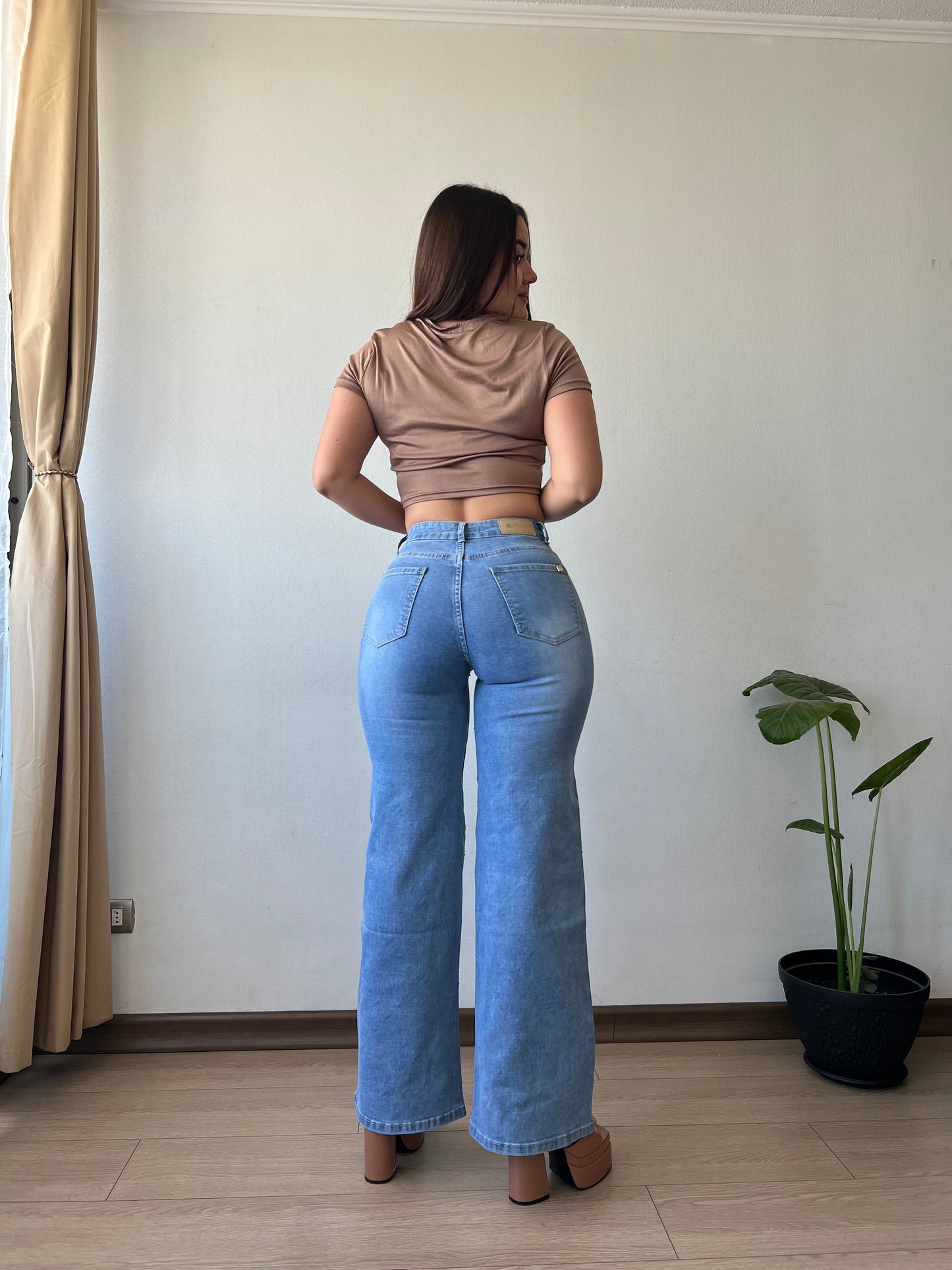 Wide leg shine ✨