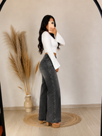 Wide leg grafito con tachas
