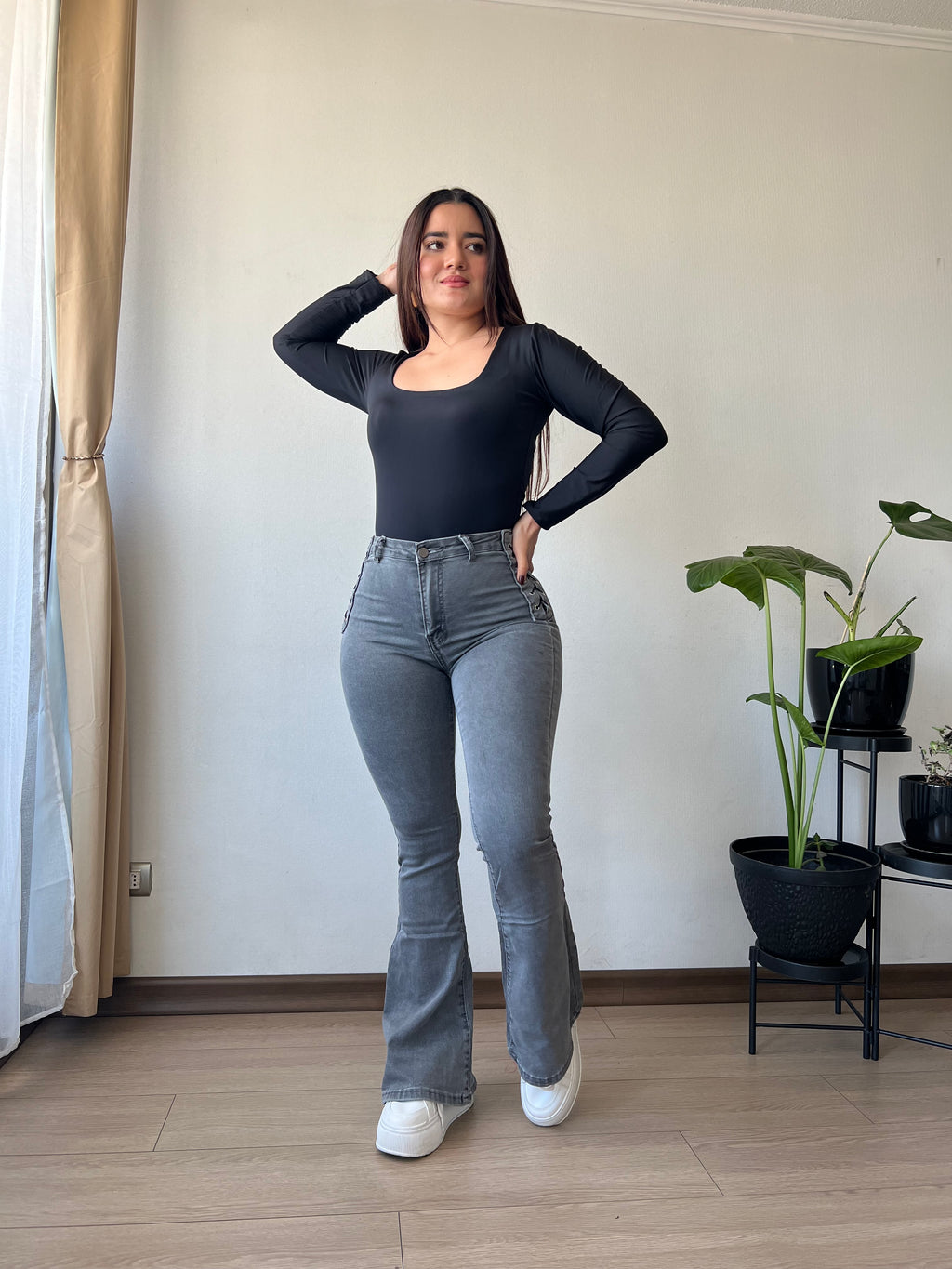Flare trenzado gris