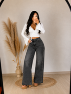 Wide leg grafito con tachas