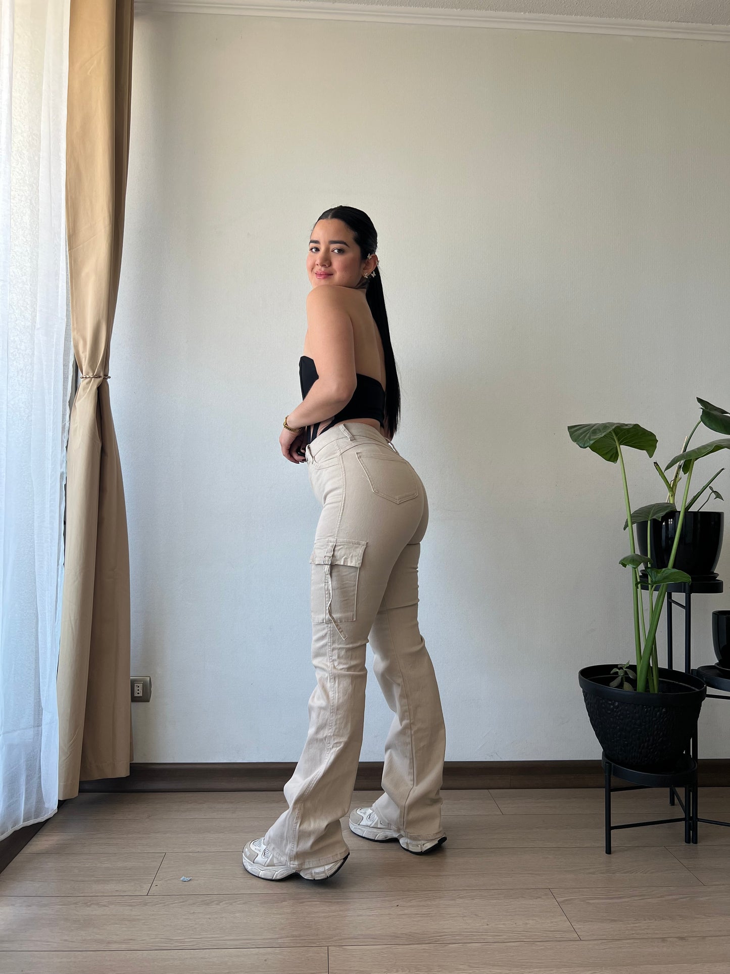 Cargo nude Isabella