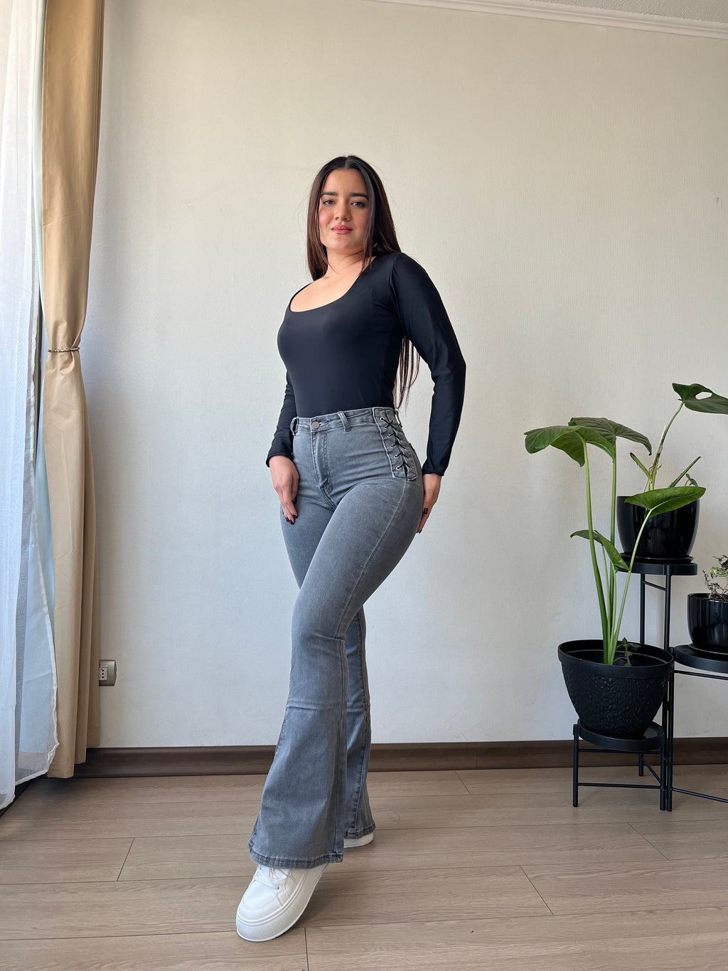 Flare trenzado gris
