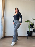 Flare trenzado gris