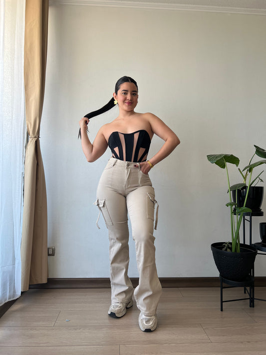 Cargo nude Isabella