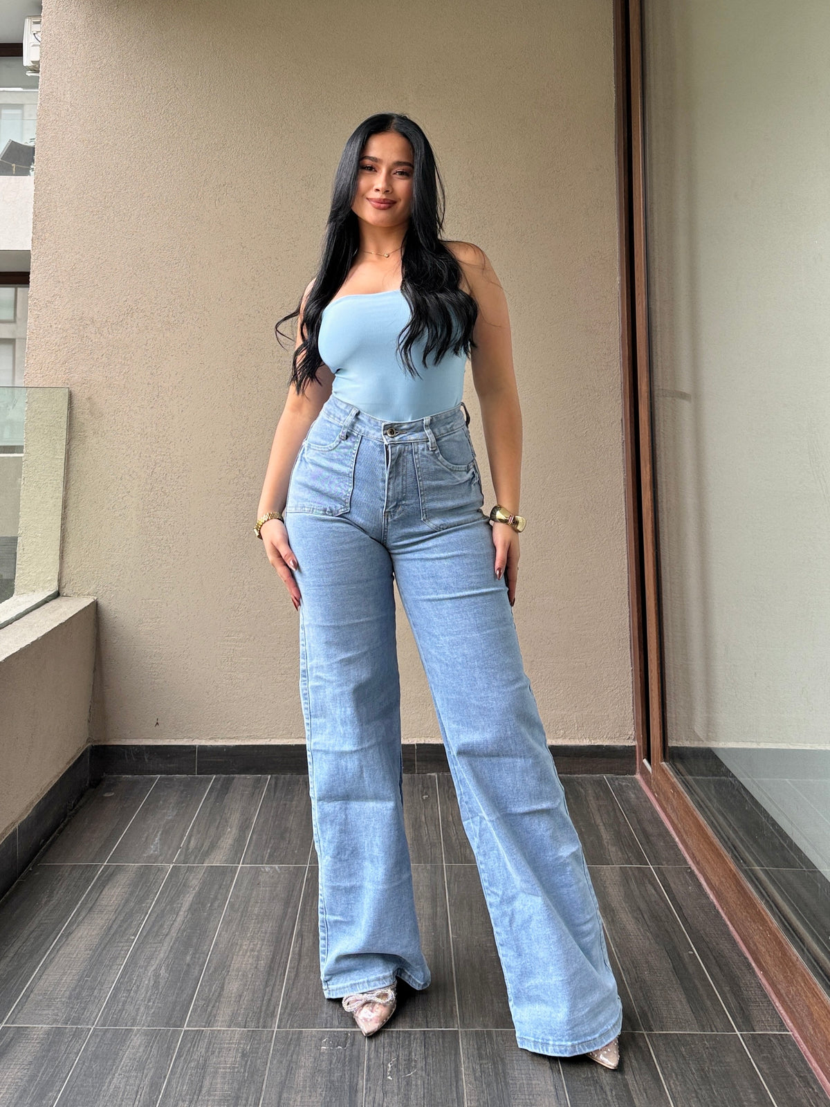 Wide leg mia